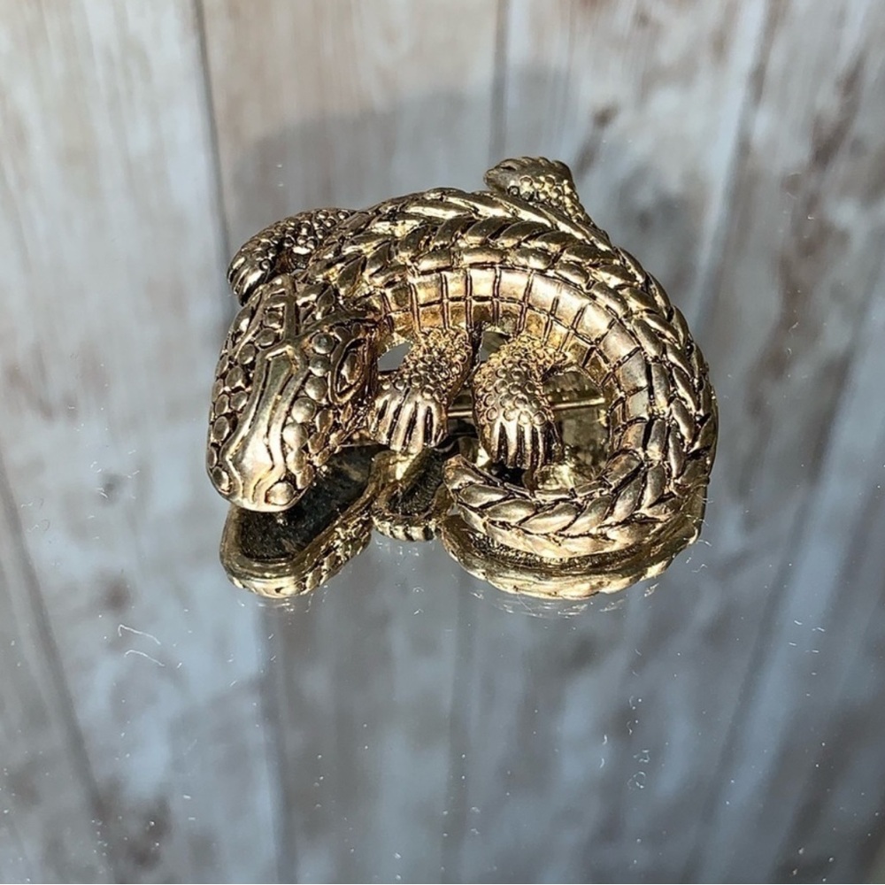 Gold Gecko Reptile Pin